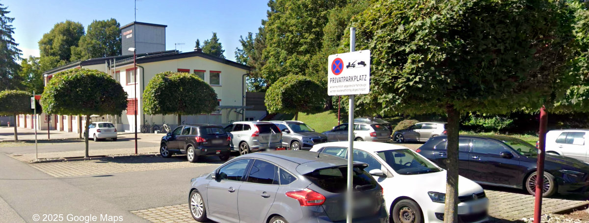 Parkplatz beim Feuerwehrhaus